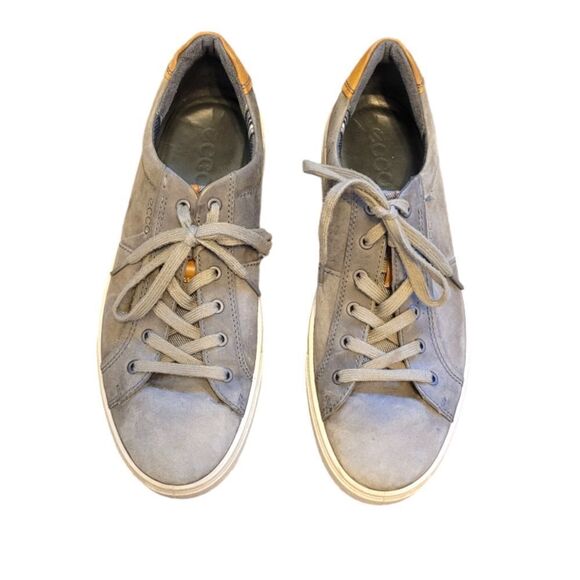 Ecco Light Grey Leather Round Toe Sneakers - Picture 1 of 6